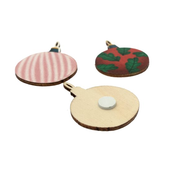 Wooden Bauble Toppers 3 Pack image number 4