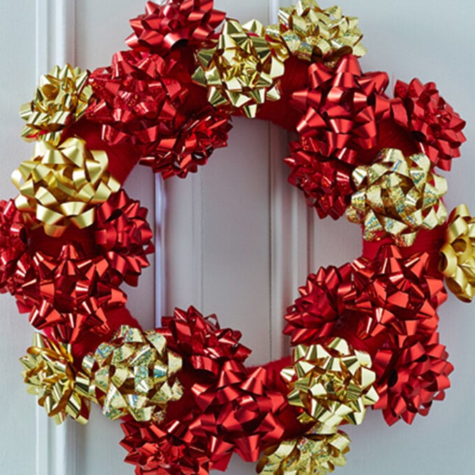 How to Make a Bow Wreath image number 1