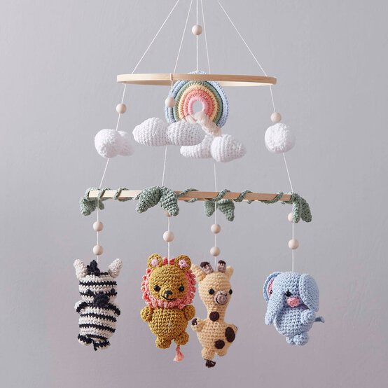 How to Crochet a Safari Mobile image number 1