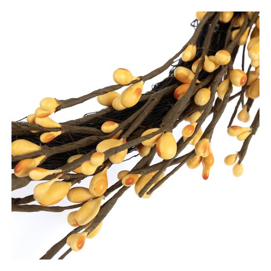 Yellow Berry Wreath 32cm image number 3