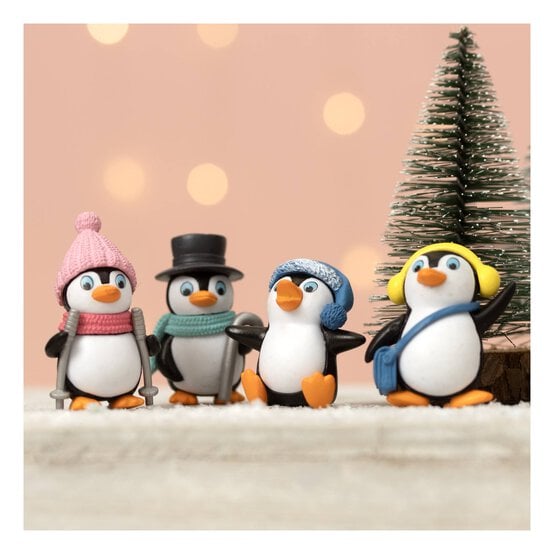 Penguin Resin Decorations 4 Pack image number 1