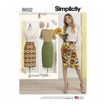 Simplicity Women’s Skirt Sewing Pattern 8652 (16-24)