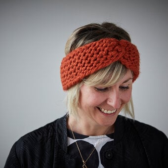 How to Loom Knit Ear Warmers