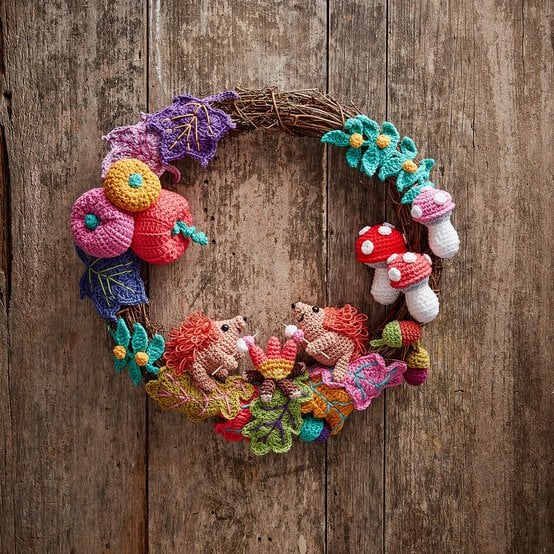 How to Crochet an Autumn Wreath - Free Pattern image number 1