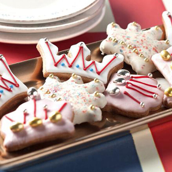 How to Bake Crown Biscuits image number 1