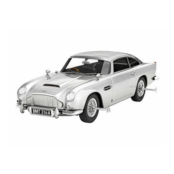 Revell James Bond Aston DB5 Goldfinger Model Gift Set 1:24 image number 2