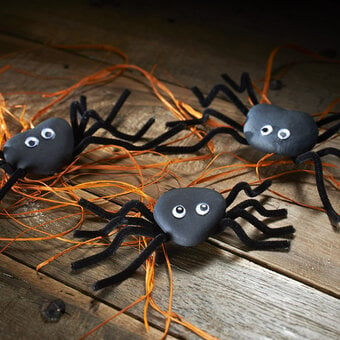 How to Make Pebble Spiders