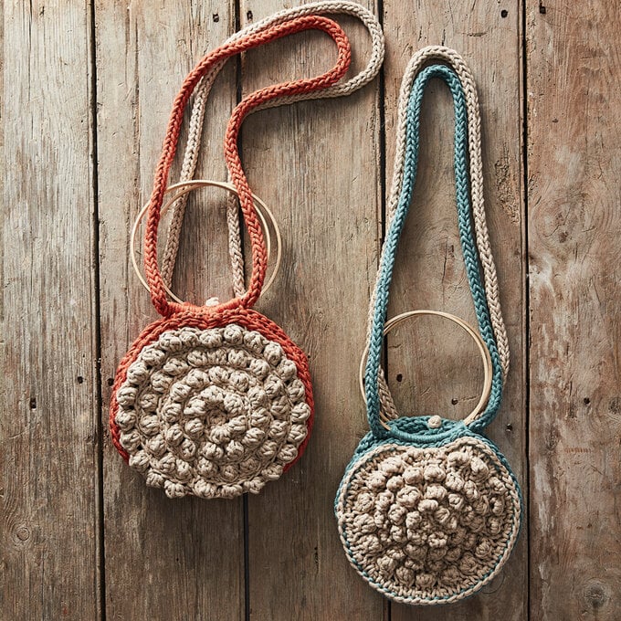How to Knit or Crochet a Round Bobble Bag image number 1