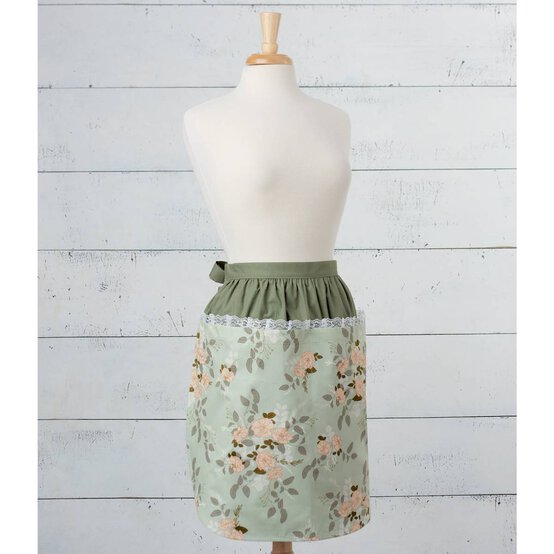 Simplicity Family Apron Sewing Pattern S9301 image number 4