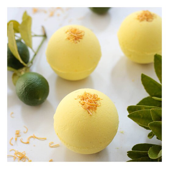 Bath and Shower Bombs Kit image number 3