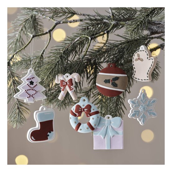Paint Your Own Christmas Decorations Kit 8 Pack  image number 1