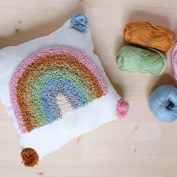 How to Make a Punch Needle Rainbow Cushion image number 1