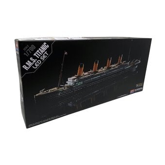 Academy RMS Titanic LED Model Set 1:700