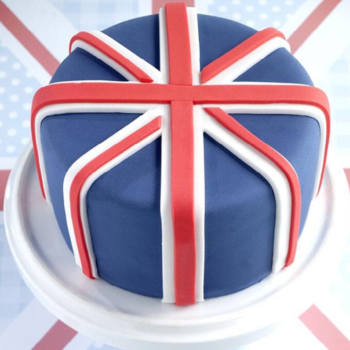 How to Bake a Union Jack Cake image number 1