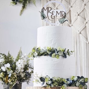How to Make a Wedding Cake Garland