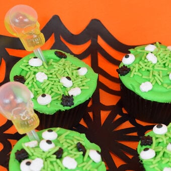 How to Make Halloween Potion Cupcakes