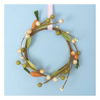 Mini Carrot Wreath 25cm
