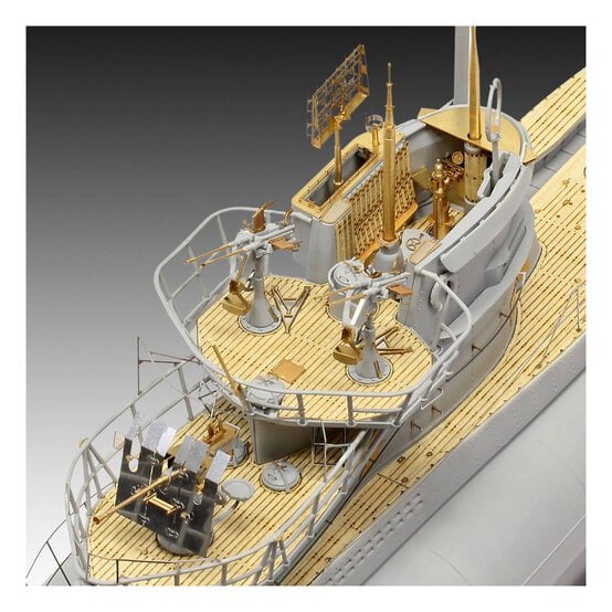 Revell German Submarine Type VII C-41 Model Kit 1:72 image number 4