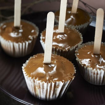 How to Make Toffee Apple Cupcakes