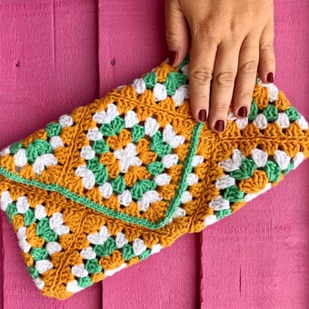 How to Crochet a Granny Square Clutch Bag