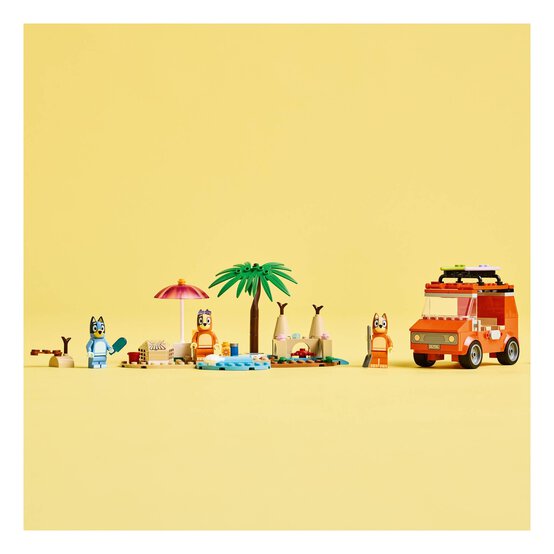 LEGO Bluey's Beach and Family Car Trip image number 2