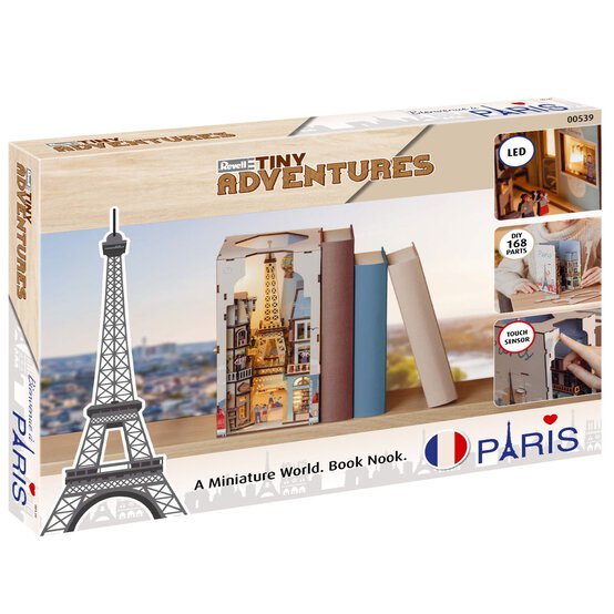 Paris Book Nook image number 1