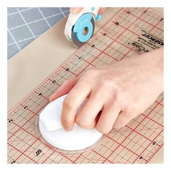 Sew Easy Ruler Grip Suction Handle image number 2