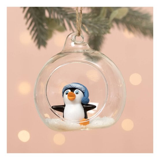 Penguin Resin Decorations 4 Pack image number 2