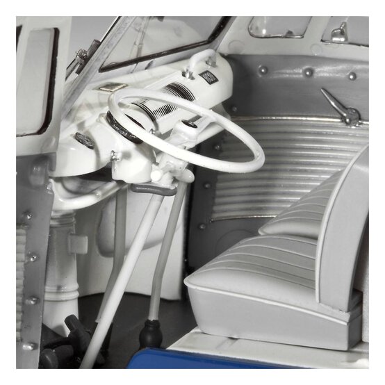 Revell VW Samba Bus Model Kit 1:24 image number 4