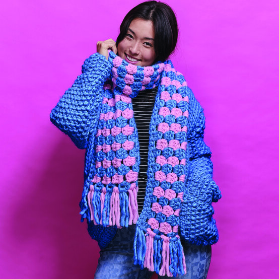 How to Crochet a Granny Stripe Scarf image number 1