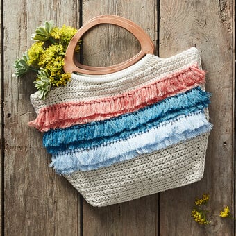 How to Make a Crochet Tassel Beach Bag
