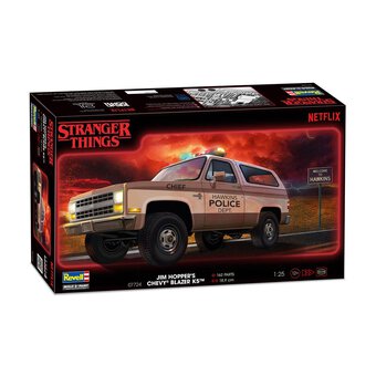 Revell 1985 Chevrolet K5 Blazer: Stranger Things Model Kit 1:25