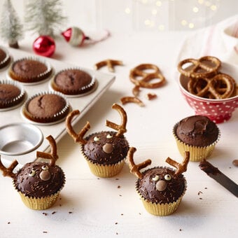 How to Make Betty Crocker Reindeer Cupcakes