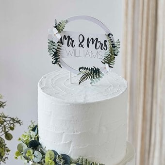 Cricut: How to Make a Botanical Wedding Cake Topper
