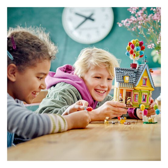 LEGO Up House image number 4