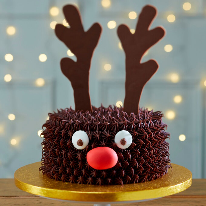 How to Make a Reindeer Cake image number 1