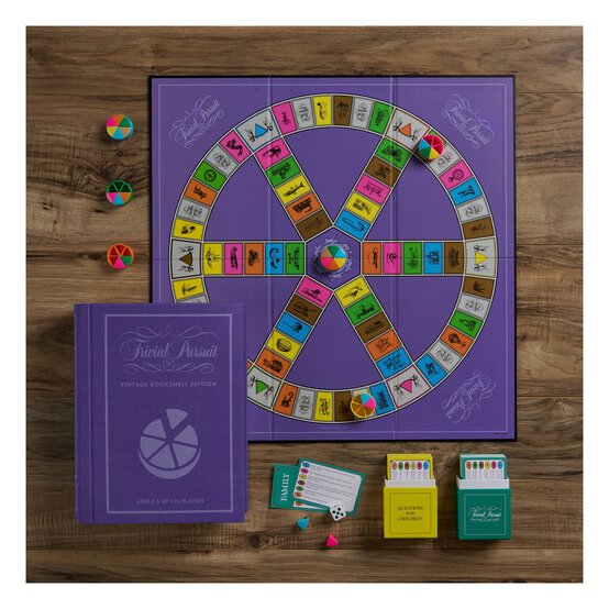 Bookshelf Trivial Pursuit  image number 4