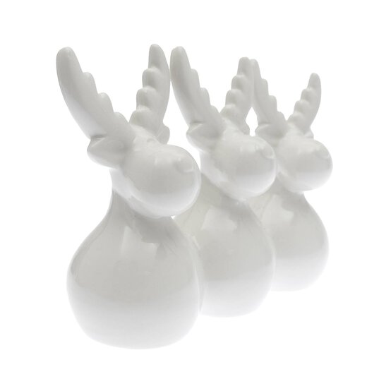 Three Reindeer Sitting Decoration 14cm image number 2