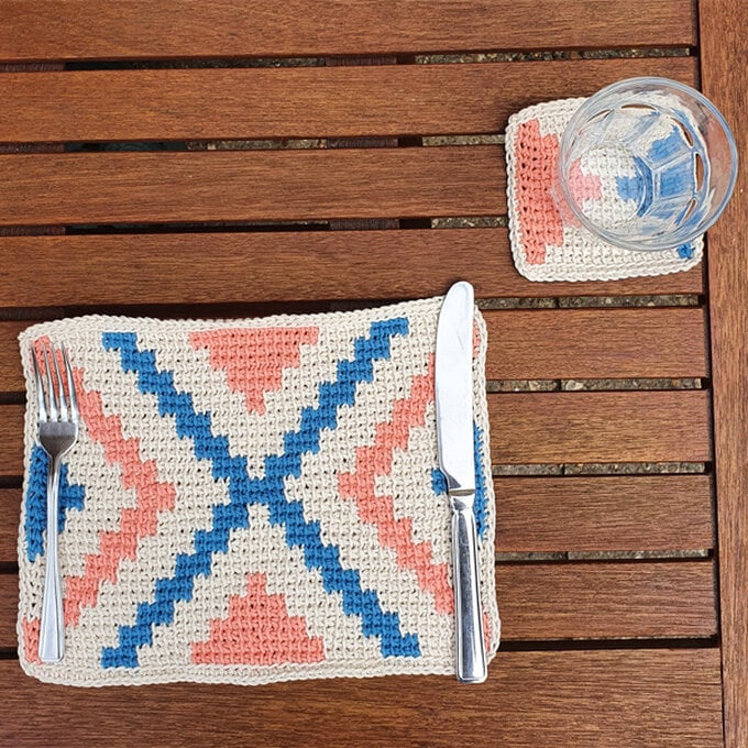 How to Make a Tunisian Crochet Placemat and Coaster Set image number 1