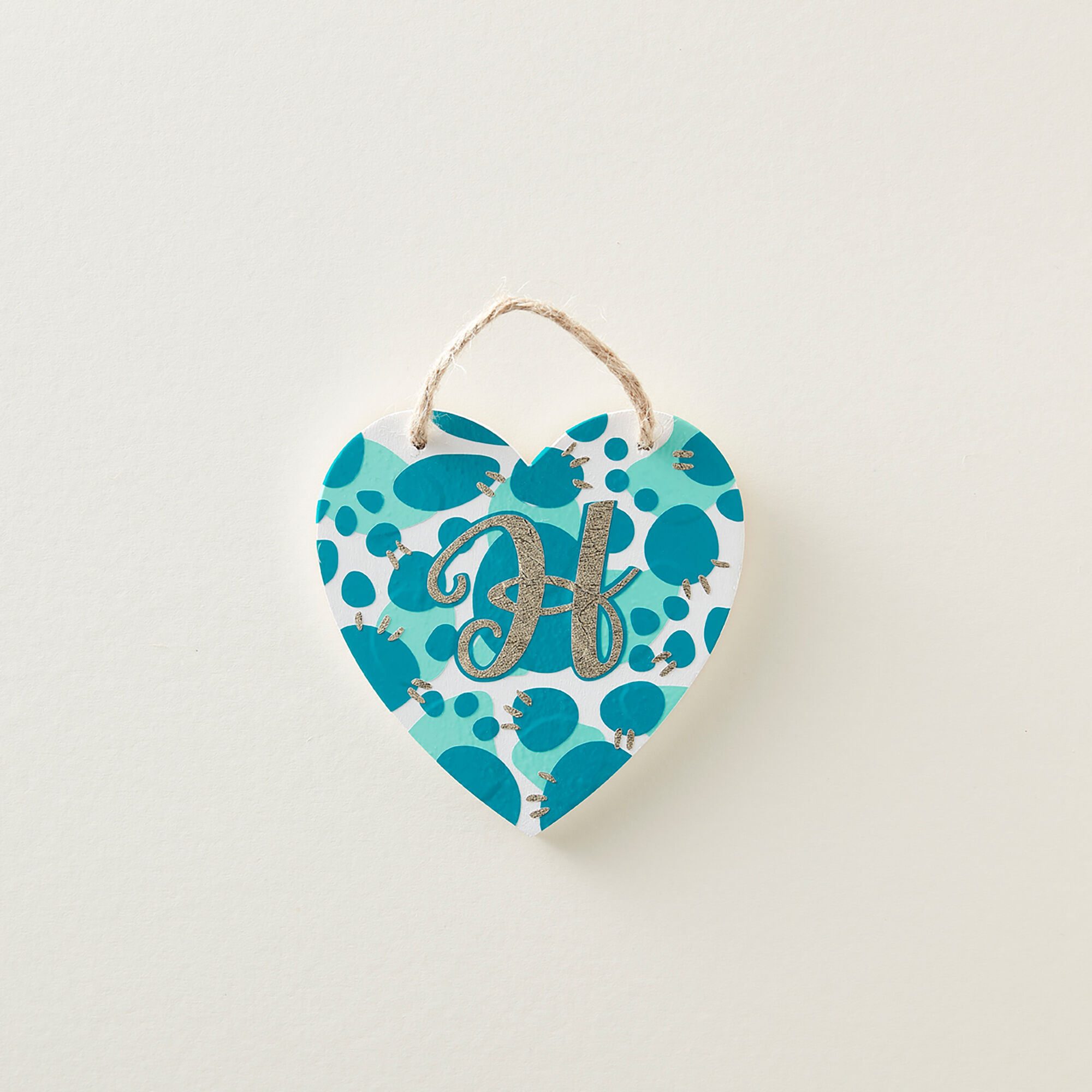 Cricut How to Decorate a Wooden Heart Hobbycraft