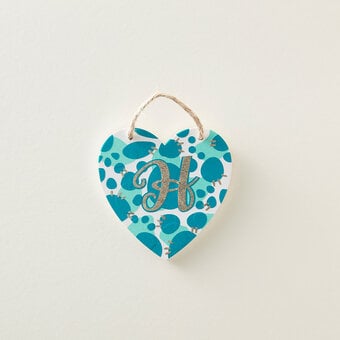 Cricut: How to Decorate a Wooden Heart