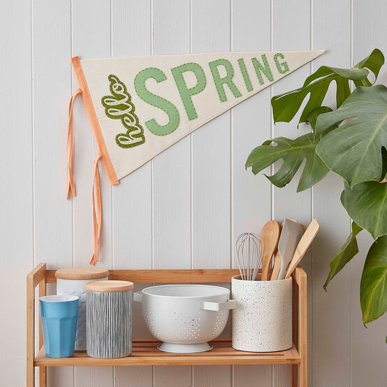 Cricut: How to Make a Pennant Flag image number 1