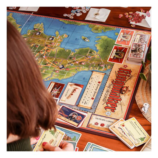 Gibsons Kingmaker Board Game image number 2