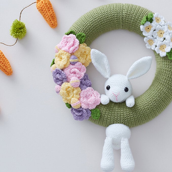 How to Crochet an Amigurumi Easter Wreath image number 1