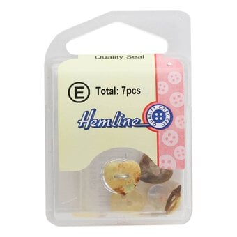Hemline Cream Mother of Pearl Heart Buttons 11.25mm 7 Pack