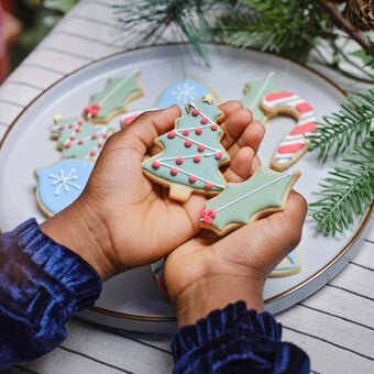 How to Decorate Christmas Biscuits
