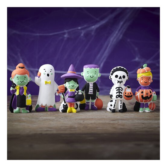 Paint Your Own Halloween Plaster Figures 6 Pack  image number 2