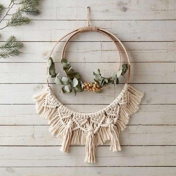 How to Create a Macrame Christmas Wreath image number 1