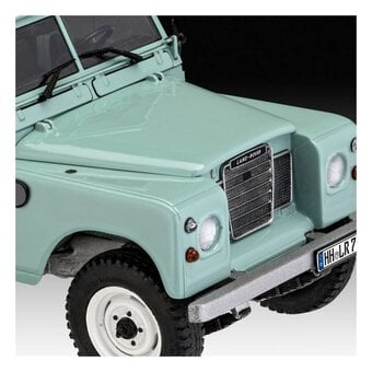Revell Land Rover Series III Model Kit 1:24 image number 4