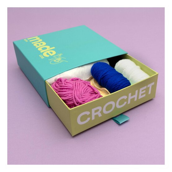 Made With Love Deer Crochet Wall Hanging Kit image number 4